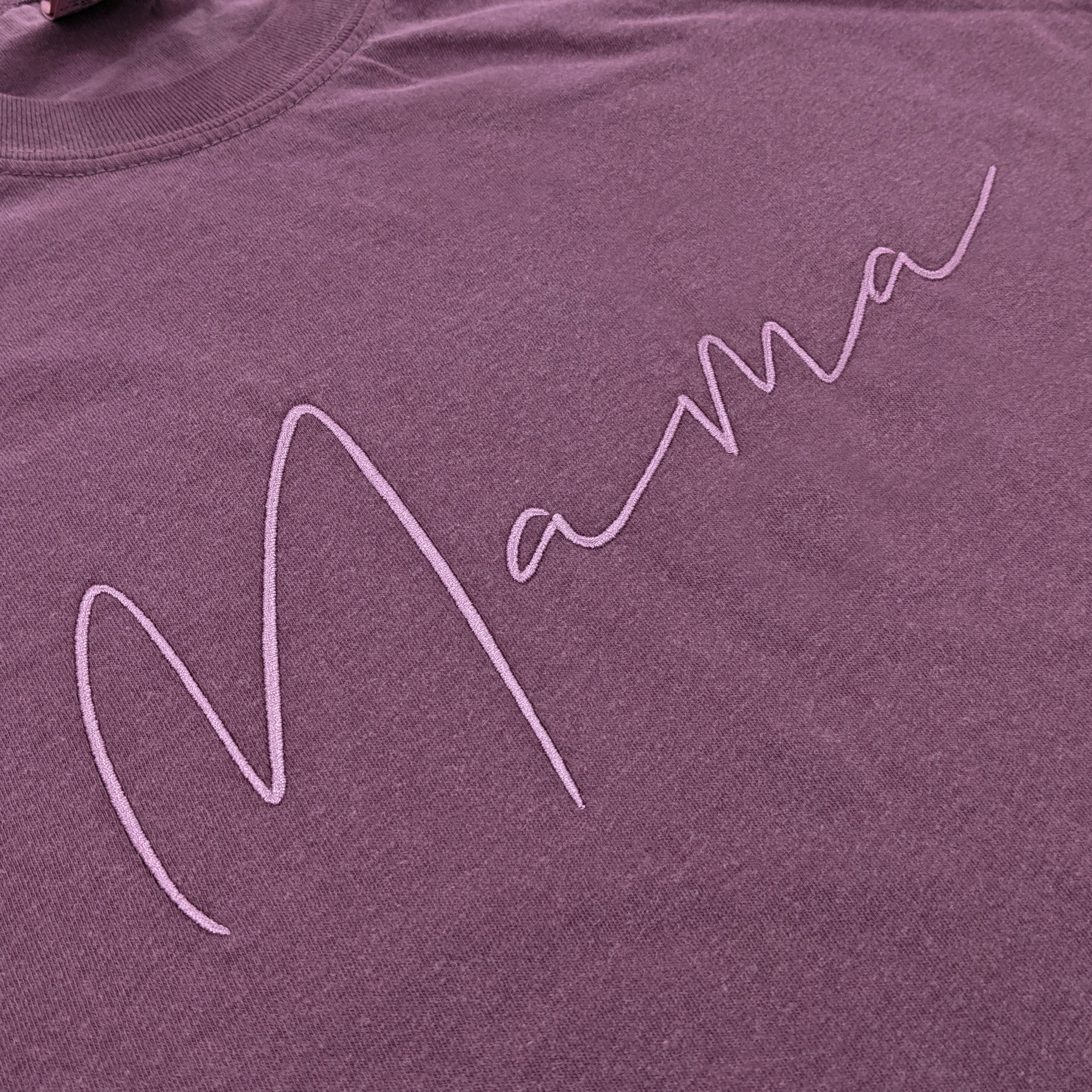 Berry "Mama" Handwritten Embroidered T-Shirt