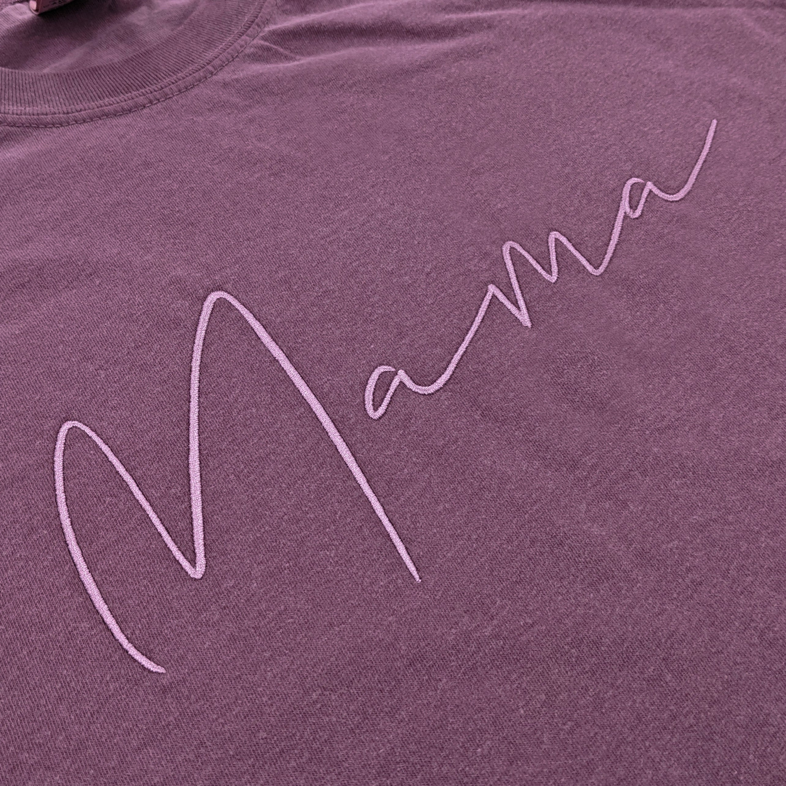 Berry "Mama" Handwritten Embroidered T-Shirt